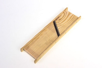 Терка для корейской моркови дерев. 1018   295*100*13мм